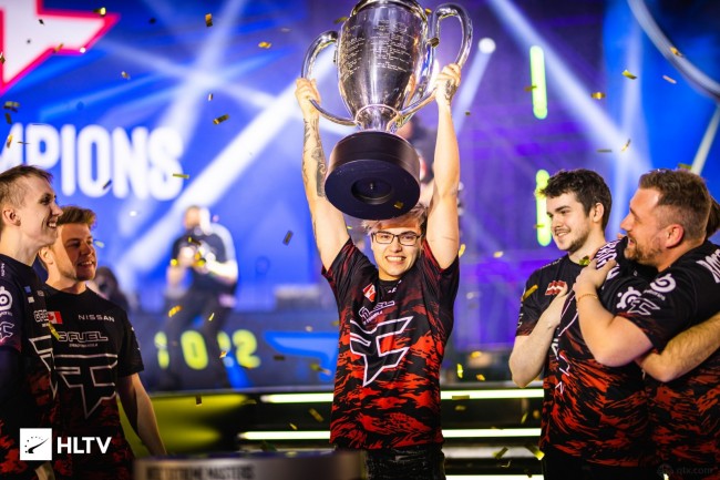 里程碑：Jiejie达成LPL400出场成就