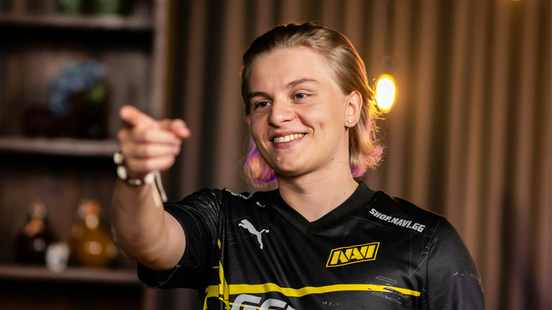 LPL夏季赛W6D2：Zdz首次披挂FPX队服上阵对位Sheer