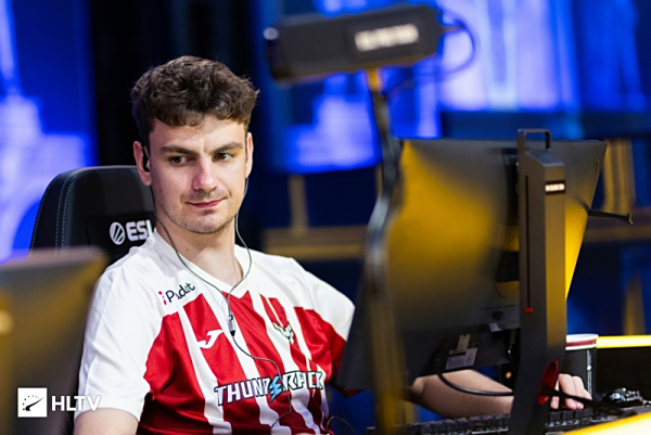 DOTA2震中杯：昔日冠军Liquid 0：2 完败VP